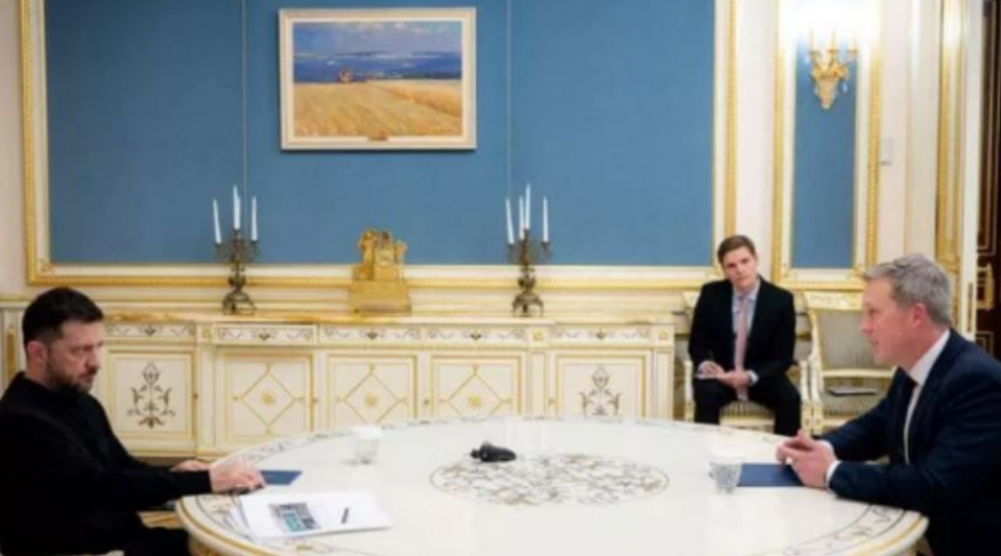 Zelensky merr në duar planin amerikan për paqen. Trump shton presionin: Pranoje