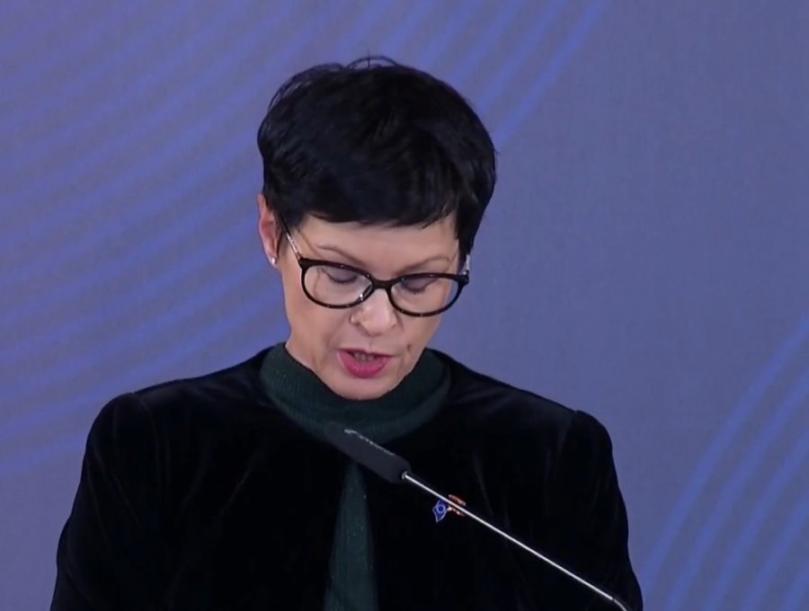 Balluku e pandehur për korrupsion me tenderat, Çudit Marta Kos: Raste të tilla ndodhin gjithandej 