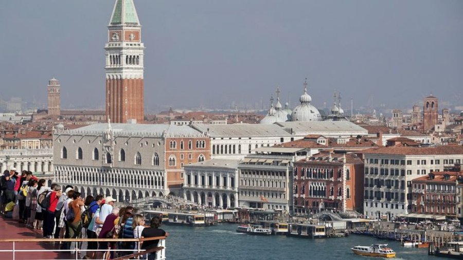 Venecia do tarifojë përsëri vizitorët, por ofron zbritje për rezervimet e hershme