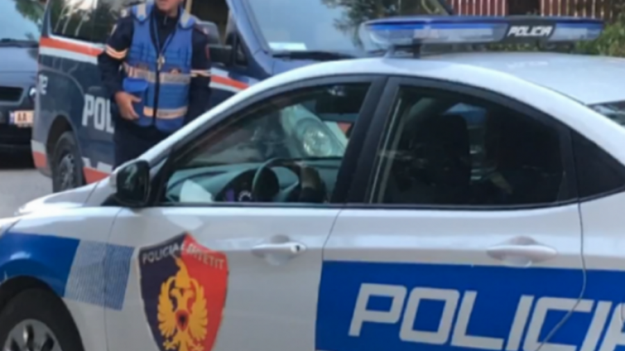 Detaje nga aksioni në Orosh/ Dy persona të armatosur të fshehur prej një muaji në banesë. policia u kërkon të dorëzohen