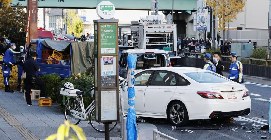 Makina përplas këmbësorët në Tokio, një i vdekur dhe të paktën 10 të plagosur