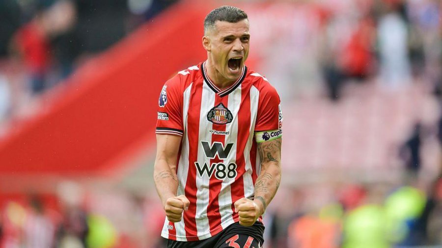 Granit Xhaka, mesfushori më i vlerësuar në Premierligë
