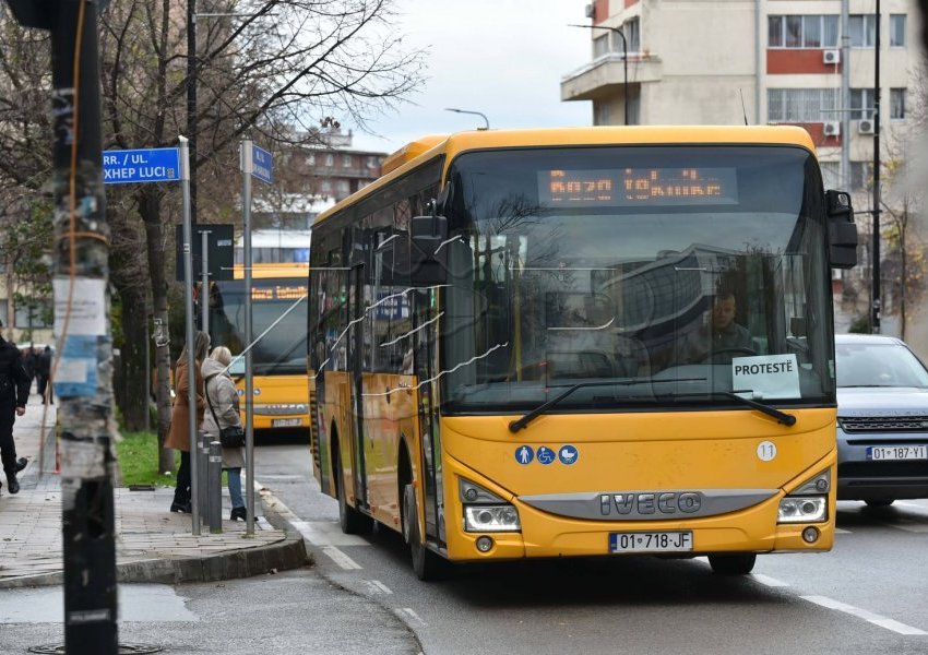 Vazhdon protesta, as sot s’ka transport publik në Prishtinë
