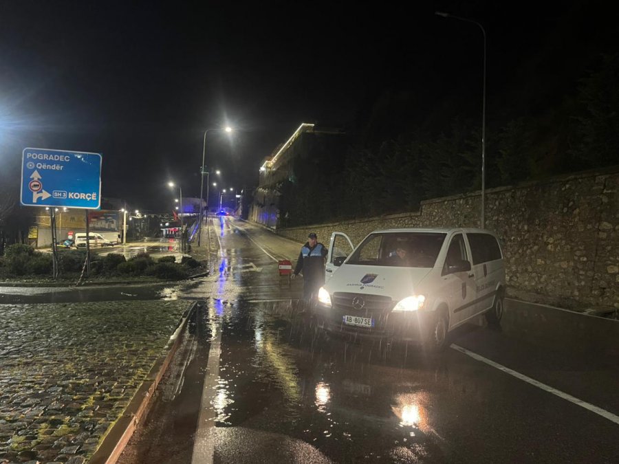 Pogradec/ Rrezik shembjeje gurësh, mbyllet segmenti hyrës i Unazës nga Qafë Thana
