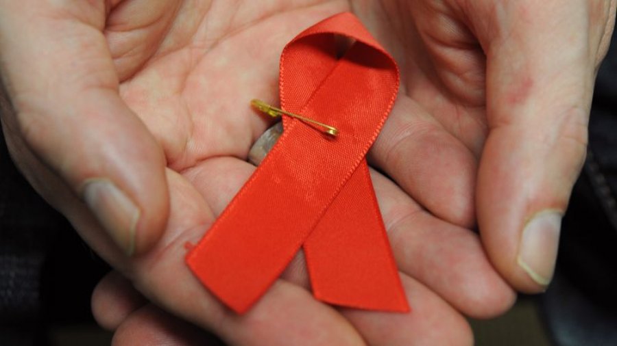 Raporti: Infeksionet me HIV shpesh zbulohen shumë vonë në Evropë