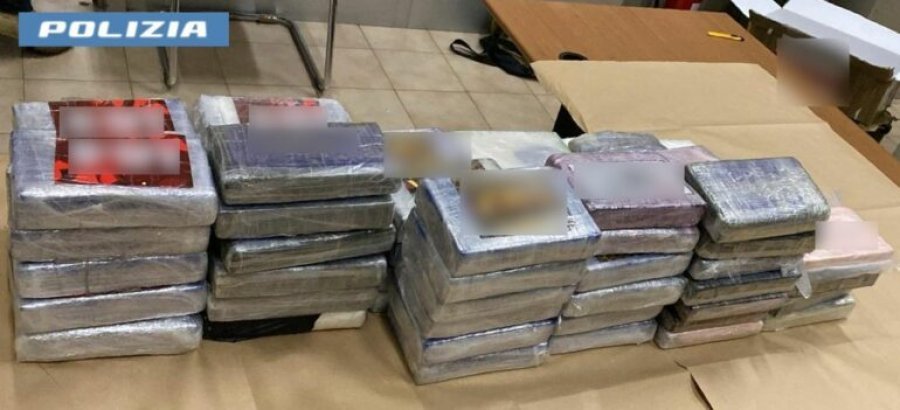 Kokainë nga Amerika e Jugut në Europë, paratë pastroheshin në Shqipëri. 3 të arrestuar në vendin tonë, sekuestrohen 550 mijë euro cash
