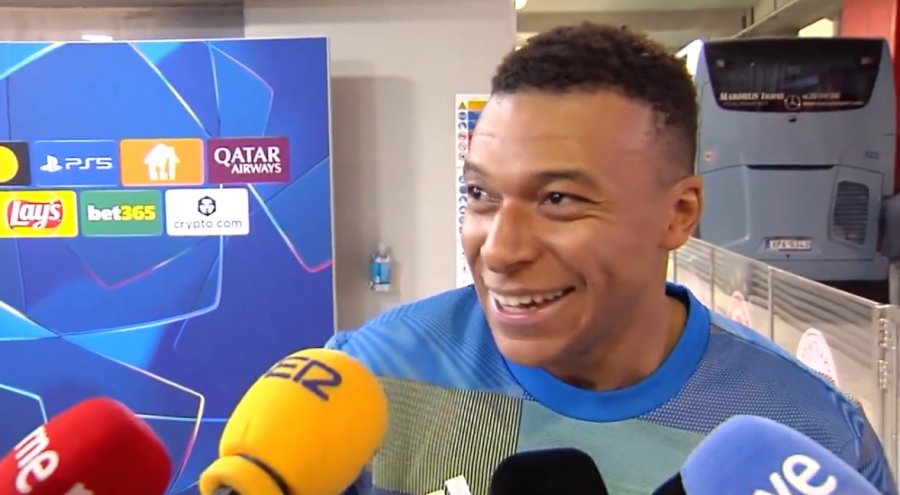 VIDEO/ Tifozët grekë e fyejnë në frëngjisht, Mbappe i ironizon: I dëgjova, por e kishin theksin të keq