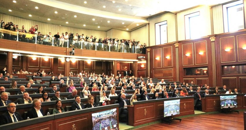 1 milion e 515 mijë Euro për deputetët pa asnjë ligj të miratuar, askush s’hoqi dorë nga paga