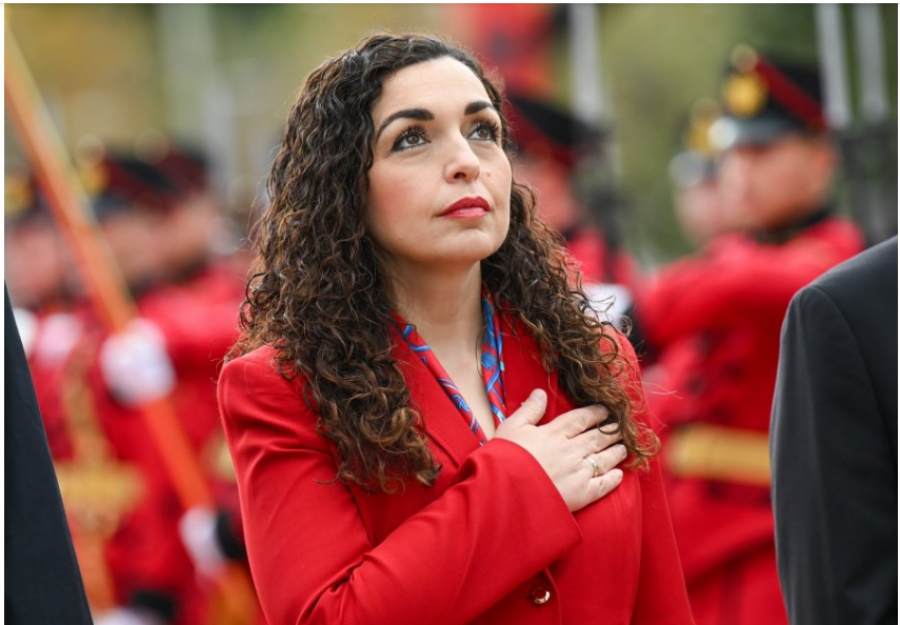 Vjosa Osmani uron 113-vjetorin e Pavarësisë: Flamuri kuqezi bashkon zemrat e gjithë shqiptarëve