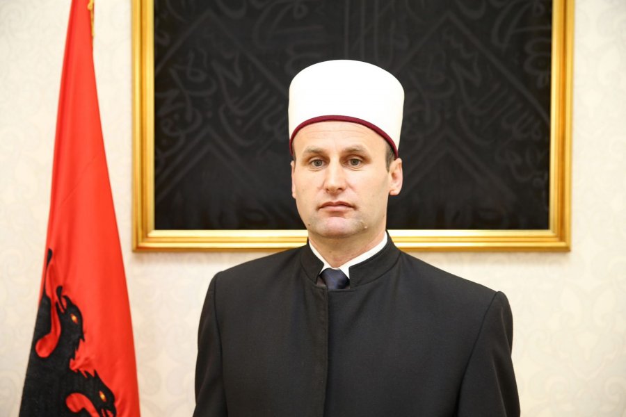 Kreu i KMSH, Bujar Spahiu uron shqiptarët për 28 Nëntorin: Zoti e bekoftë Shqipërinë