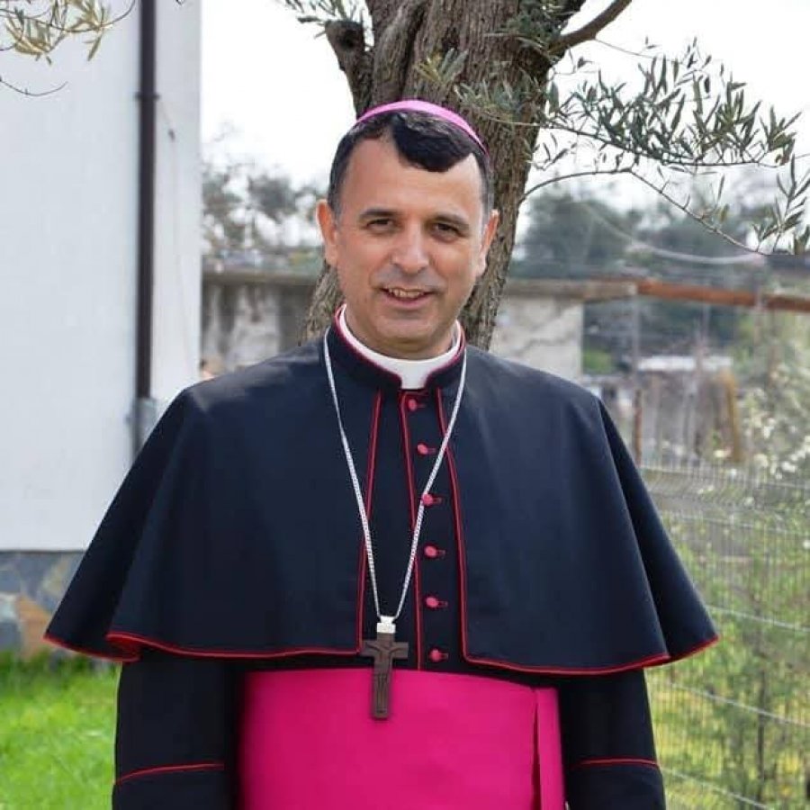 Pësoi arrest kardiak, ndahet nga jeta në mënyrë të parakohshme Ipeshkvi i Dioqezës së Sapës