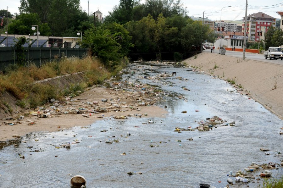 Nga Vjosa te Drini: mbetjet minerare ndotin lumenjtë e Shqipërisë