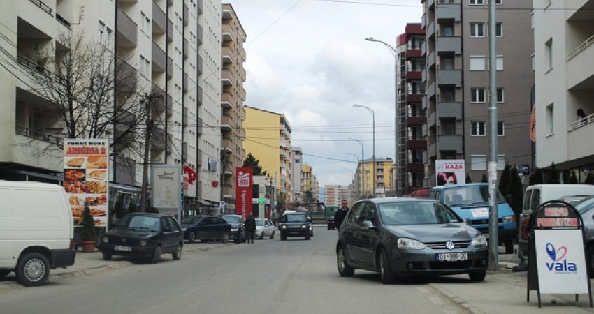 Nuk i dha përparësi në semafor, plagoset një person në Fushë Kosovë