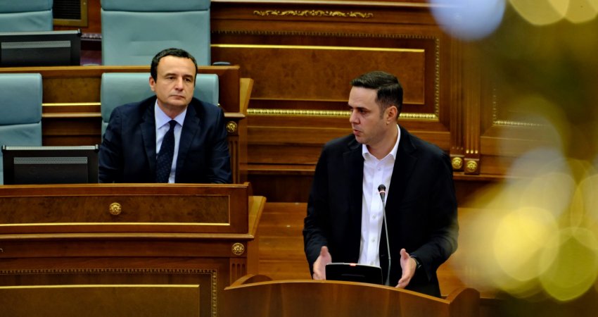 Abdixhiku thotë se Vetëvendosje e lut LDK-në që të bëhen bashkë: Ofendimet e sharjet i kanë për propagandë