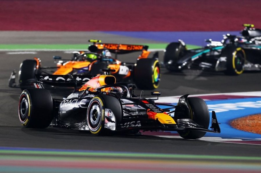 Formula 1/ Verstappen triumfon në Katar, titulli vendoset në garën e fundit