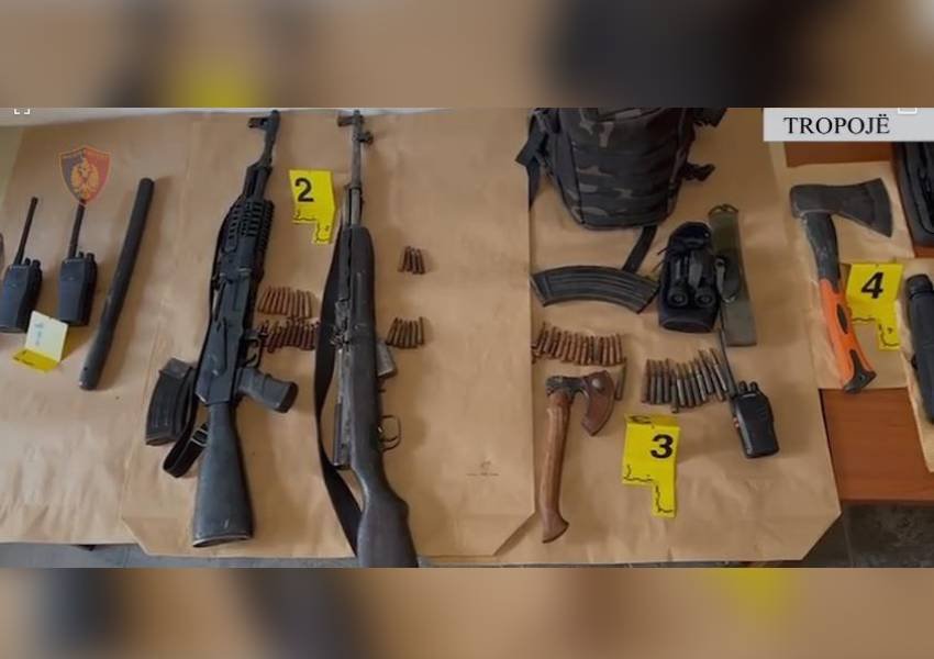 Qarkullonin me armë zjarri, radio policie, dylbi dhe municion luftarak, arrestohen 2 persona në Tropojë