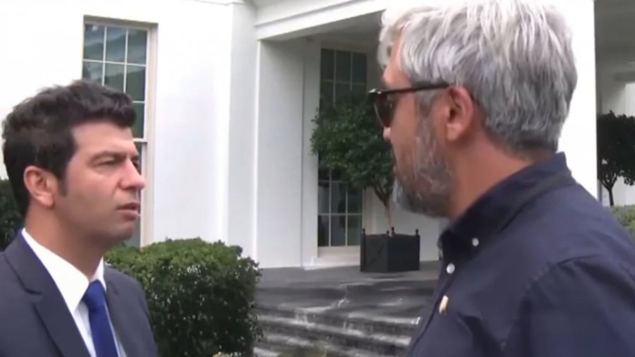 Kritikoi takimin e Trump-Erdogan, televizioni turk pushon nga puna gazetarin