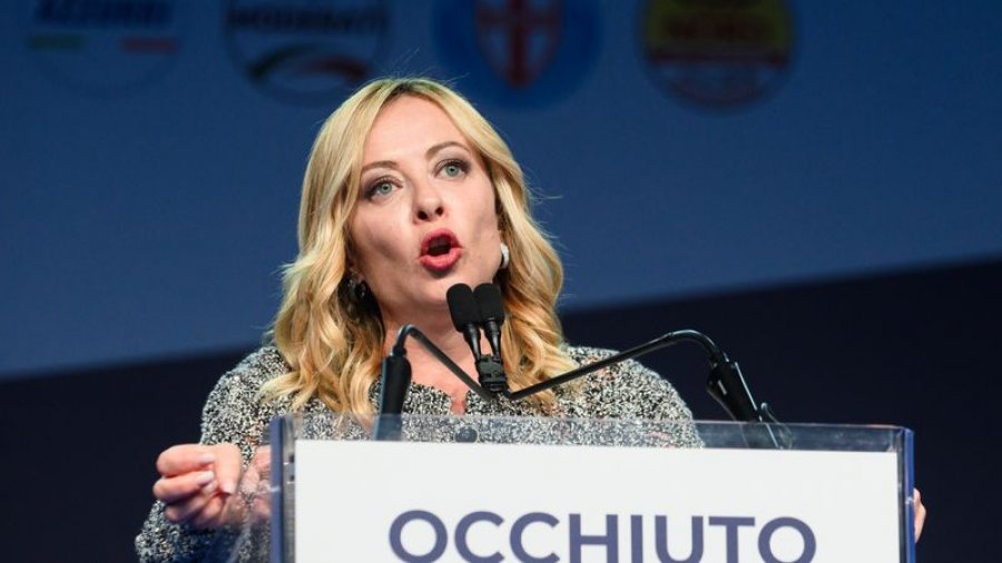 Italia, vendi i picave dhe makaronave, prezanton ditën e turpit kundër trupit