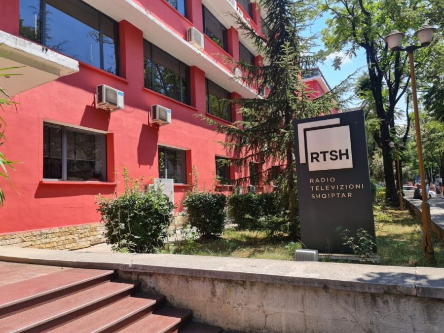 RTSH ekspozon në Kuvend krizën financiare: Shkarkimet nga puna mund të kushtojnë mbi 150 mln lekë