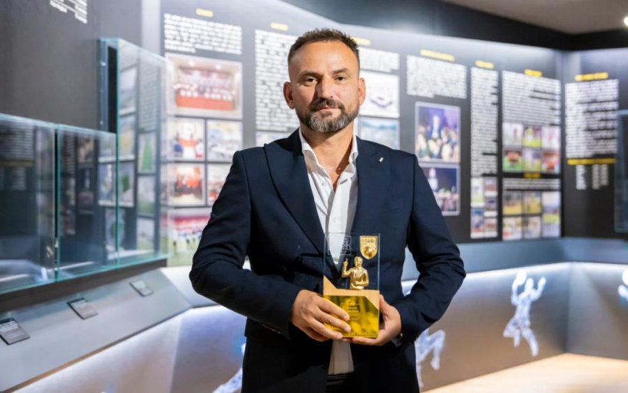 Edlir Tetova shpallet ‘Trajneri i muajit shtator’