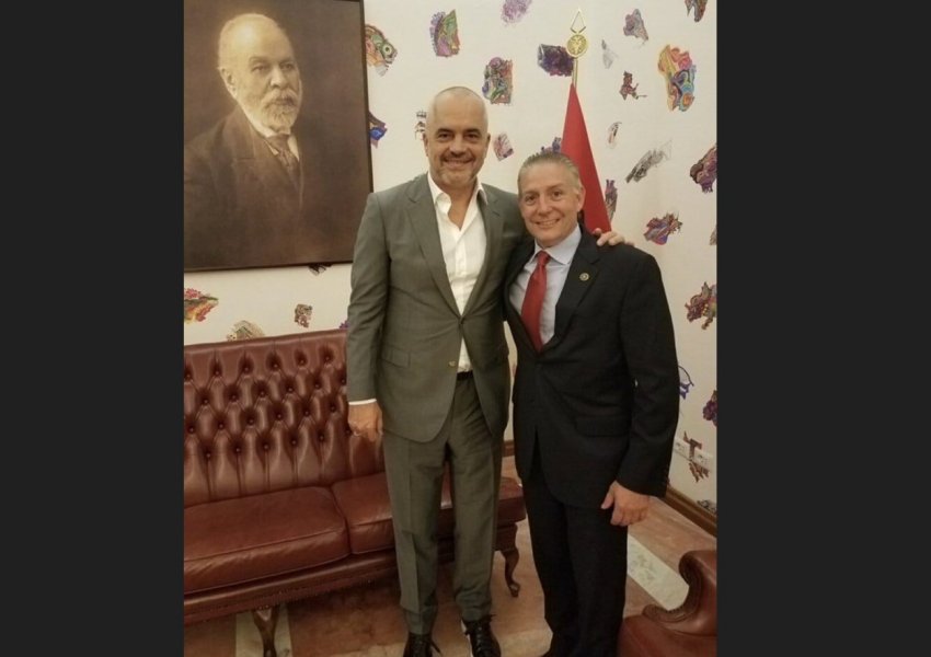 Eksperti politik amerikan i përgjigjet talljes së Ramës për Trump me fotot e McGonigal