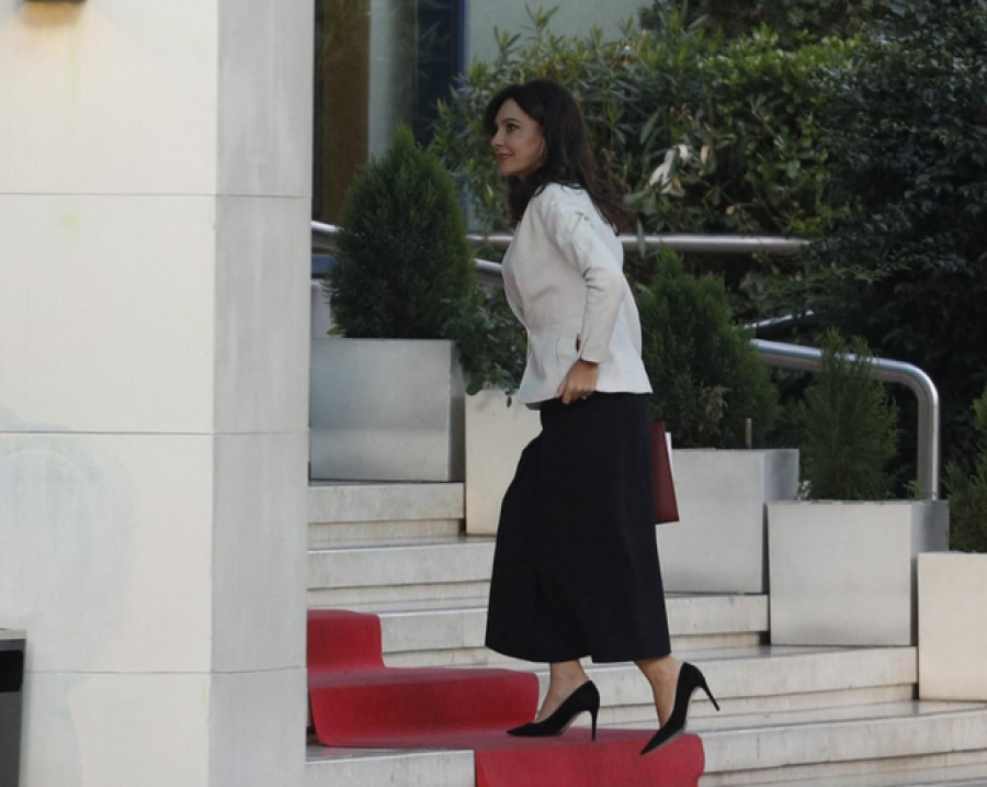 Spiropali shkon në takimin e Ramës, Balluku e përjashton nga fushata e Tiranës