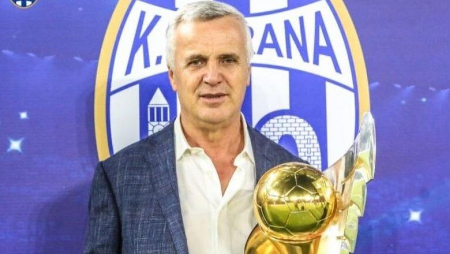 Refik Halili, përgjigje me vepra kritikëve, premio dhe emocion në dhomat e Tiranës
