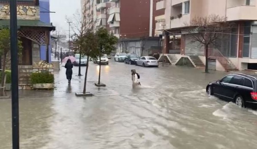 'Përmbytjet në Durrës' banorët: Duam ndërhyrje urgjente, plan afatgjatë nga bashkia dhe mbështetje për të prekurit 