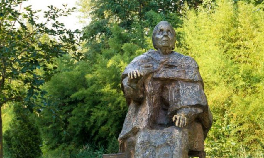 Çfarë parashikon Baba Vanga për vitin 2026?