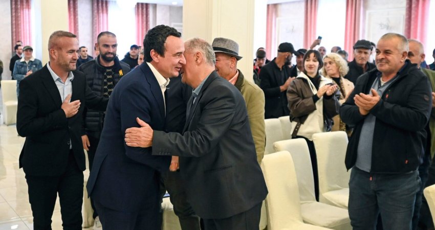 Kurti në Skënderaj, e quan Sami Lushtakun si multi-milioner