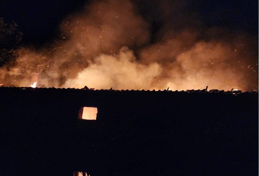 Shkrumbohet shtëpia në fshatin Pilur, familja mbetet në qiell të hapur