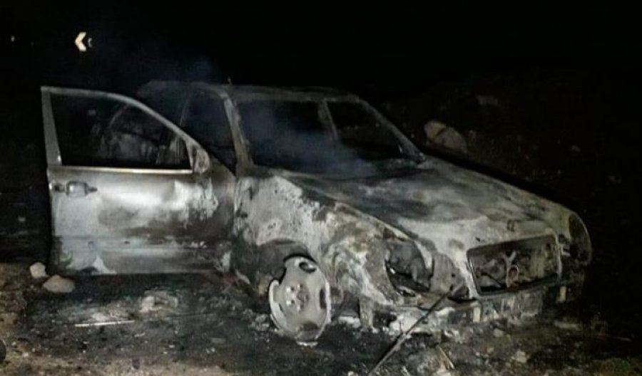 Misteri i makinës së shkrumbuar, ku brenda u gjetën edhe dy automatikë! Dyshohet se mjeti është përdorur për…