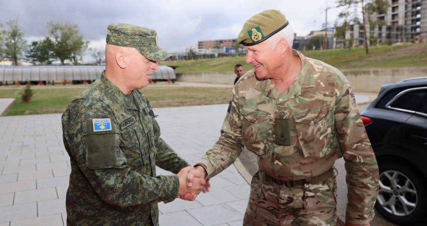 Jashari takon zyrtarin e NATO-s, flasin për avancimin e kapaciteteve të FSK-së