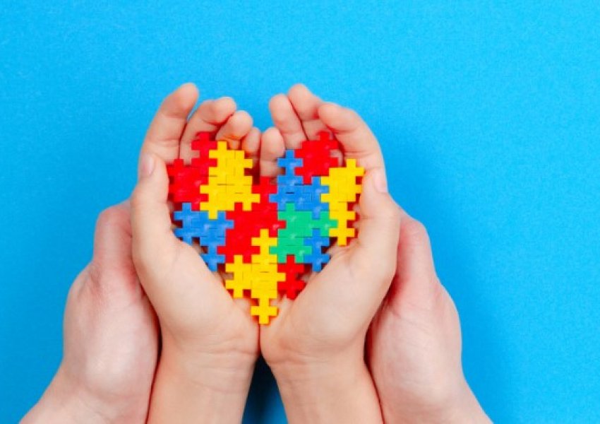 Rrënjët gjenetike të autizmit ndryshojnë sipas vjetërsisë së diagnozës