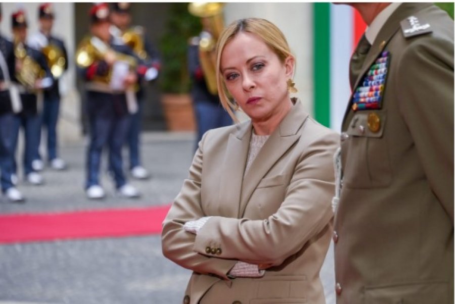 Qeveria parashikon se deficiti i Italisë do të bjerë në 3% këtë vit