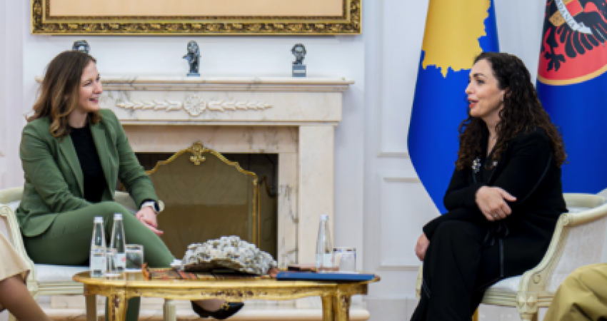 Ministrja austriake pas takimit me Osmanin: Stabiliteti, qeverisja e mirë e bashkëpunimi janë kruciale për të ardhmen e Kosovës në BE