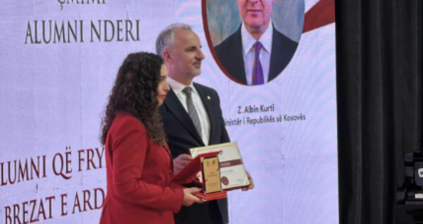 Osmani e Kurti pranojnë çmimin “Alumni i Nderit” nga rektori i UP-së