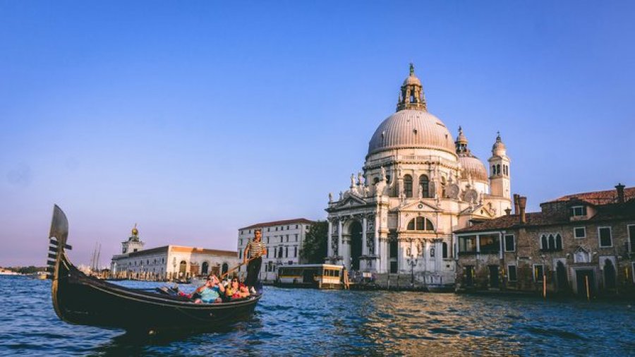 Qyteti që 'zhytet' çdo vit – Venecia në garë me kohën