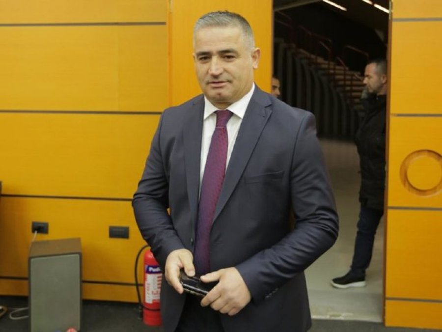 Rrugëtimi i ish-gardistit Gramoz Sako, nga 'arrest shtëpie' tek kandidatura për Bashkinë e Tepelenës