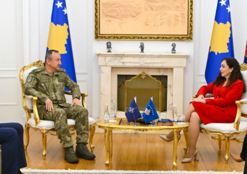 Osmani pret komandantin e KFOR-it, bisedojnë për rrezikun që vjen nga Serbia