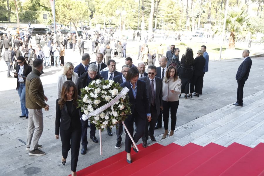 Grupi i PD homazhe në nder të gjyqtarit të vrarë: Astrit Kalaja të shpallet 'Dëshmor i Atdheut'