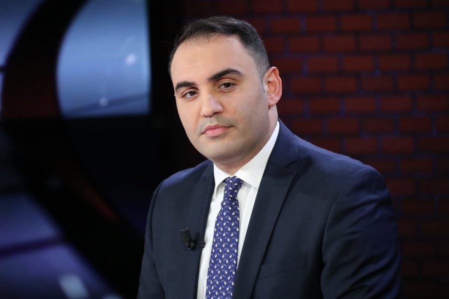 'Rrasjani në lule të ballit', Këlliçi shpërthen pas vrasjes së gjyqtarit Kalaja: Rama nxit dhunë me gjuhë gangsteri 