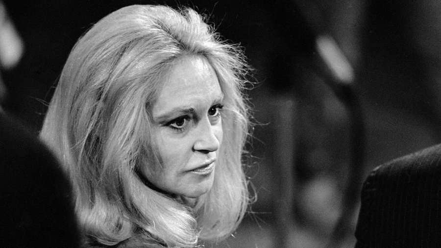 Vdes në moshën 89-vjeçare Joan Kennedy, gruaja e senatorit të Massachusetts Ted Kennedy