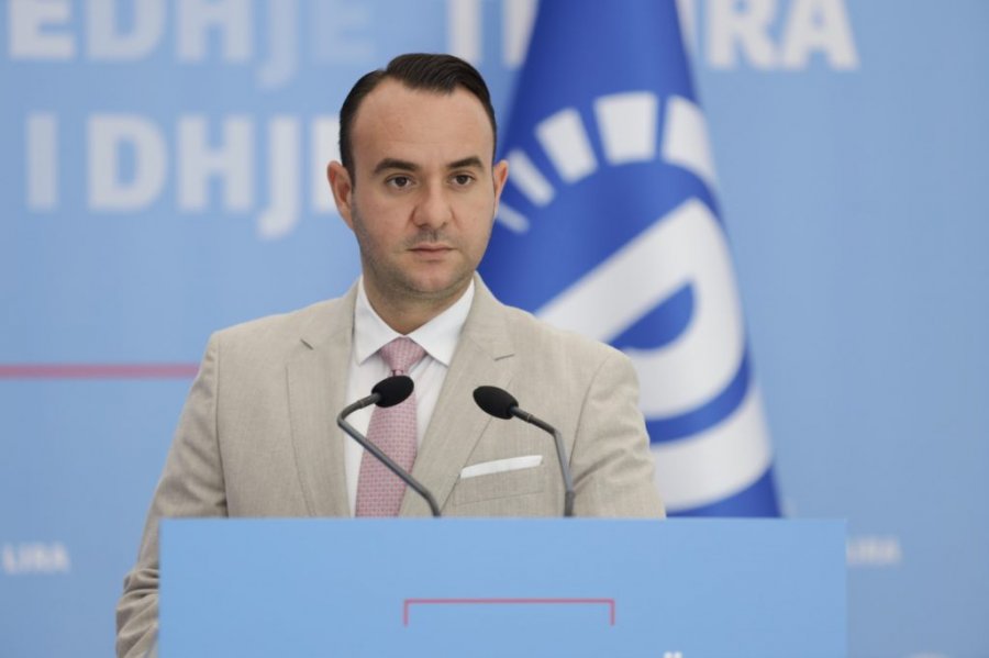'Kriminelët mbështeten nga qeveria', Balliu: Në Shqipërinë e Ramës pakësohen shkollat, rriten laboratorët e drogës dhe krimi i organizuar