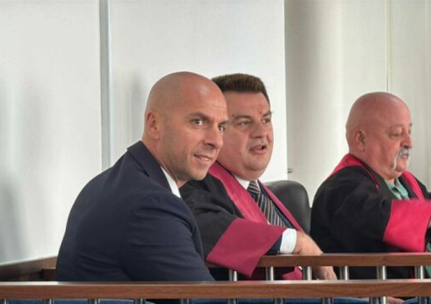 Sllavko Simiq del sot para Gjykatës për sulmin ndaj gazetarëve në protestën e vitit 2023