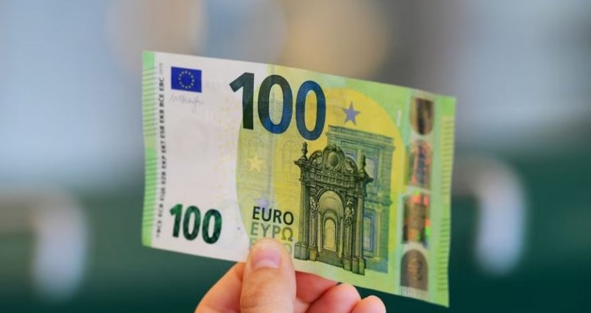 Hapet aplikimi për shtesat prej 100 euro për studentët