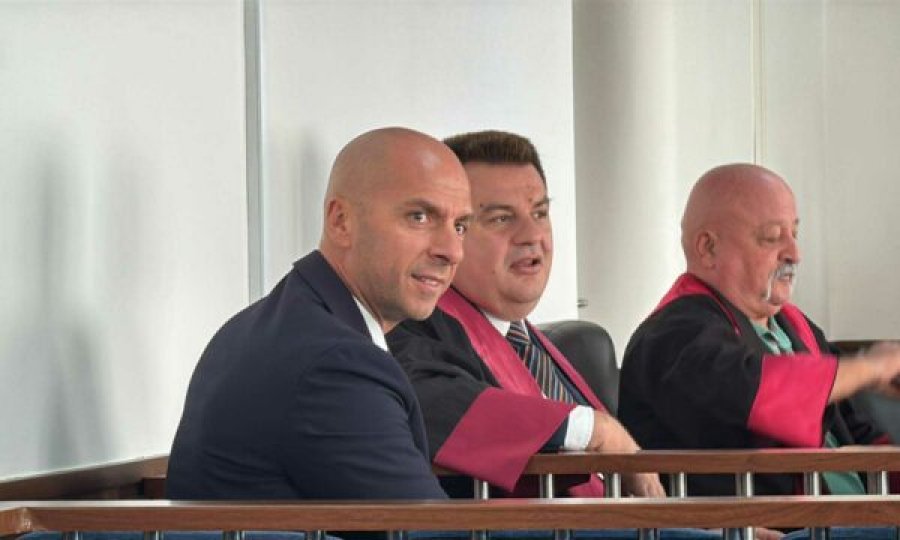 Sllavko Simiq del sot para Gjykatës për sulmin ndaj gazetarëve në protestën e vitit 2023