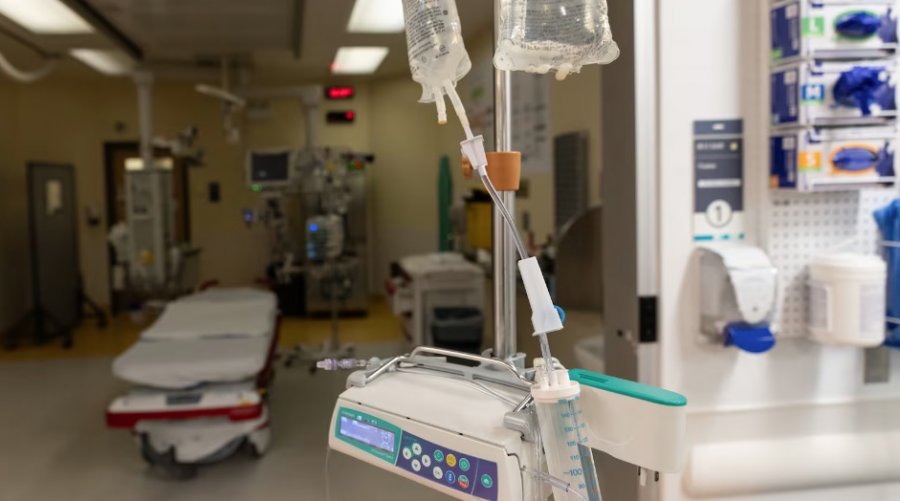 Ksenotransplantet hyjnë në një fazë të re, pacienti jeton për 171 ditë me mëlçinë e derrit