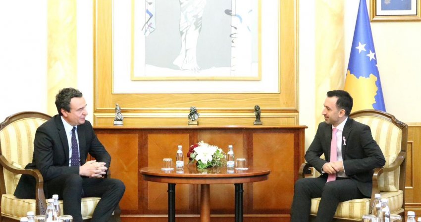 Kurti e njofton Bashën për dërgimin e mandatarit te presidentja