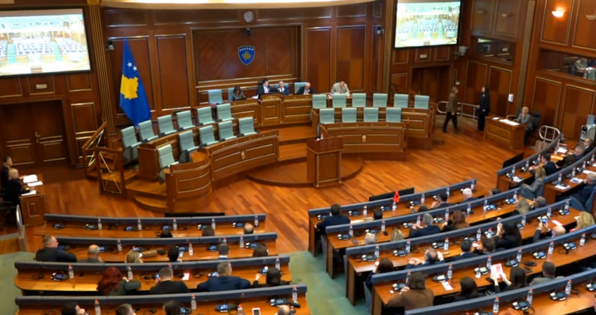 Pas Simiqit, edhe Zllatan Elekut “i digjen” tri mundësitë, dështon të zgjidhet nënkryetar i Kuvendit
